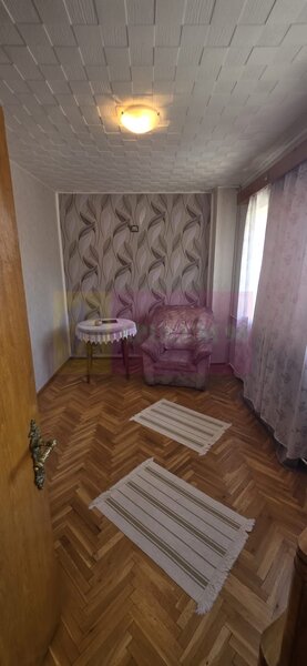 Casa de vanzare cu 6 camere in Busteni